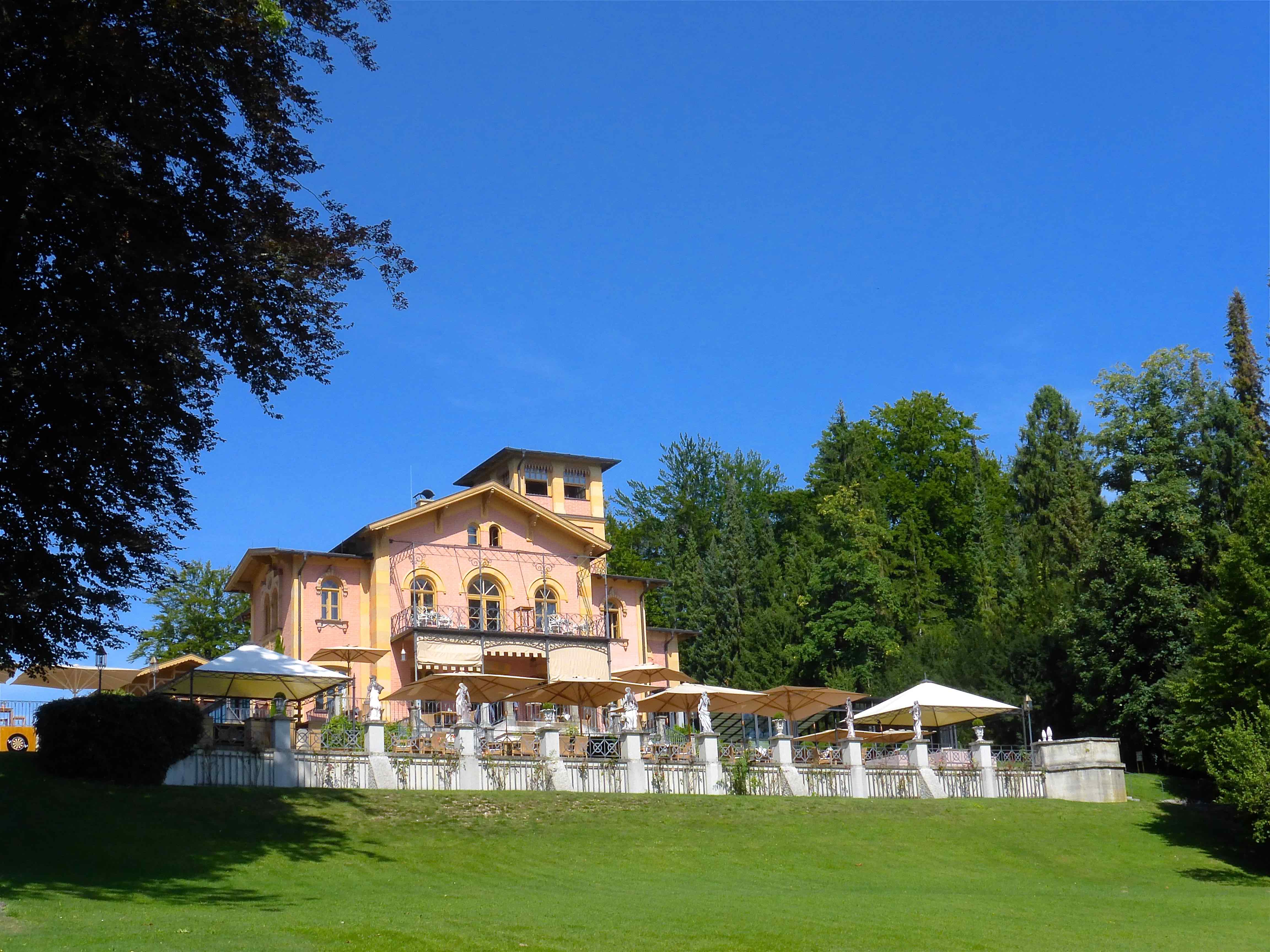 LA VILLA Tagen mit Traumblick THE FREQUENT TRAVELLER