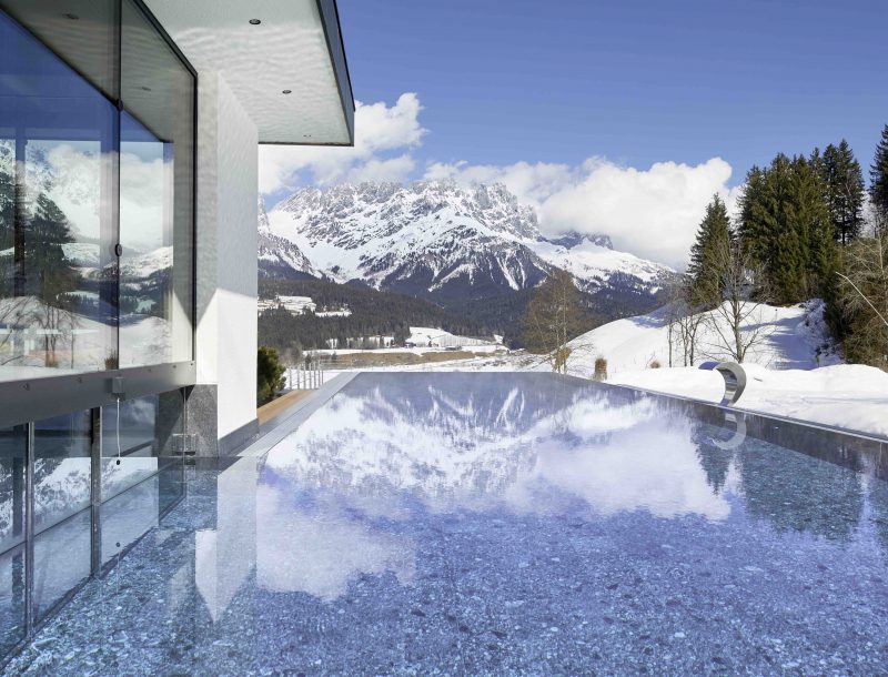 Hotel Der Bär: Pool mit Aussicht